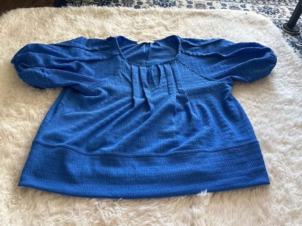 LOFT Women's Blue Textured Crinkle Short Sleeve Blouse Size L